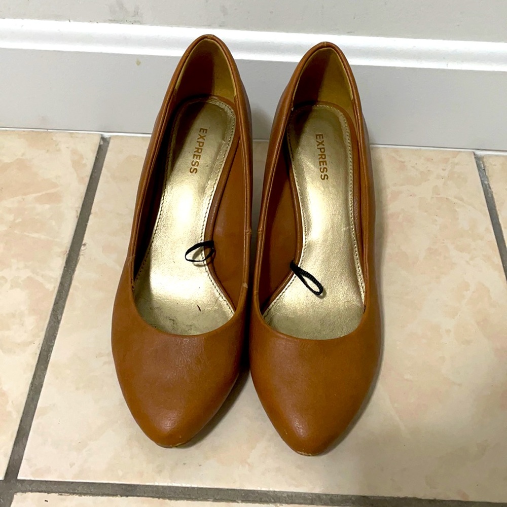 EXPRESS women’s Wedges size: 7 color: brown
